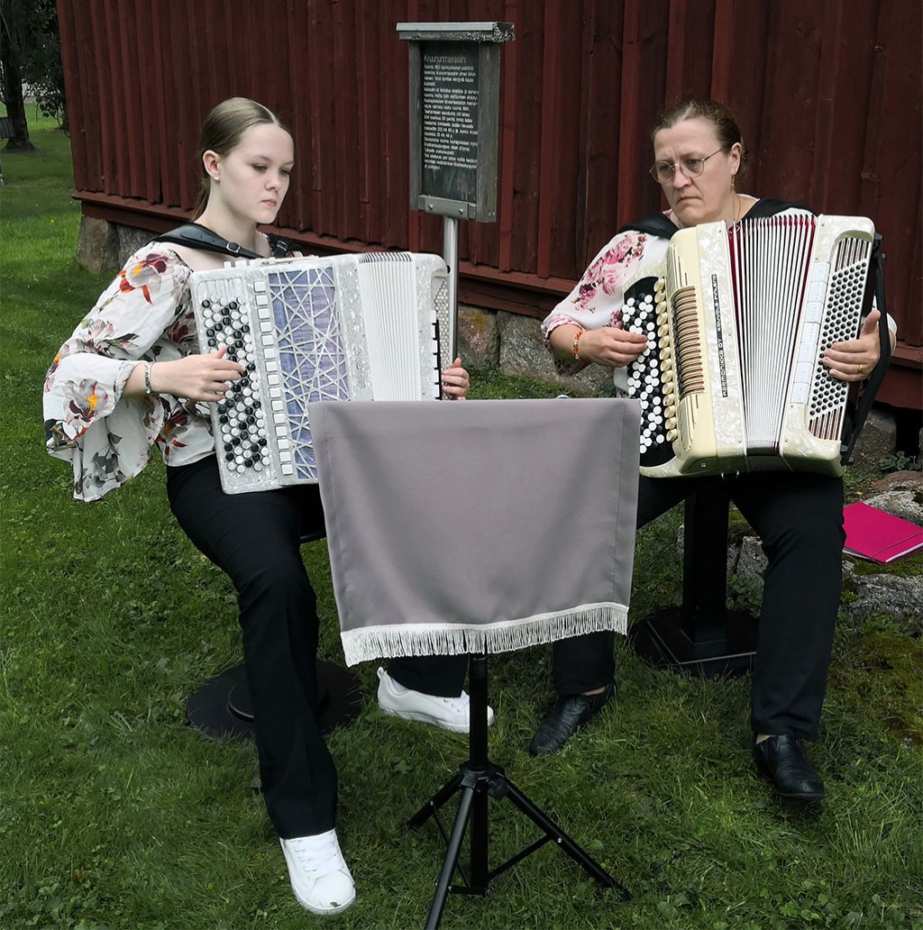 Nelli_ja_Riitta_Björkman